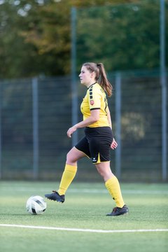 Bild 135 - F SSC Hagen Ahrensburg - SV Frisia 03 Risum-Lindholm : Ergebnis: 2:0